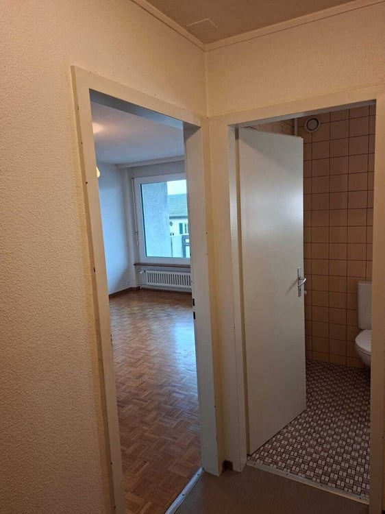 STUDIO 5EME ETAGE AVEC BALCON 35 M2 ET ASCENSEUR 3