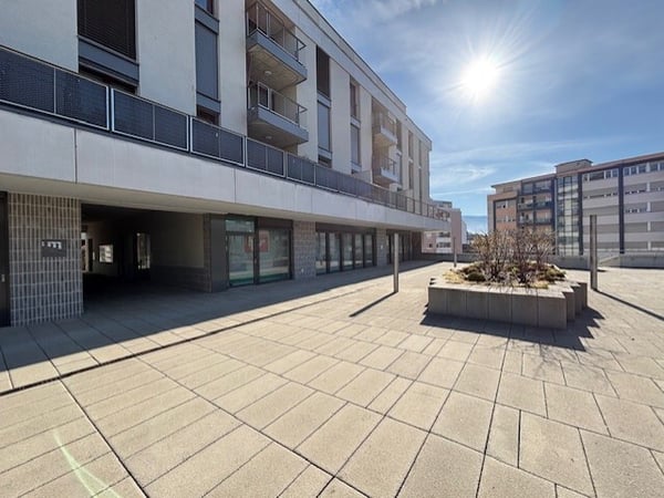 Delémont, surface commerciale à aménager 335 m2 en centre ville 3