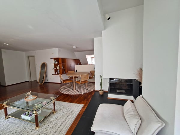 MAGNIFIQUE APPARTEMENT DE 4.5 PIECES GRAND BALCON 2