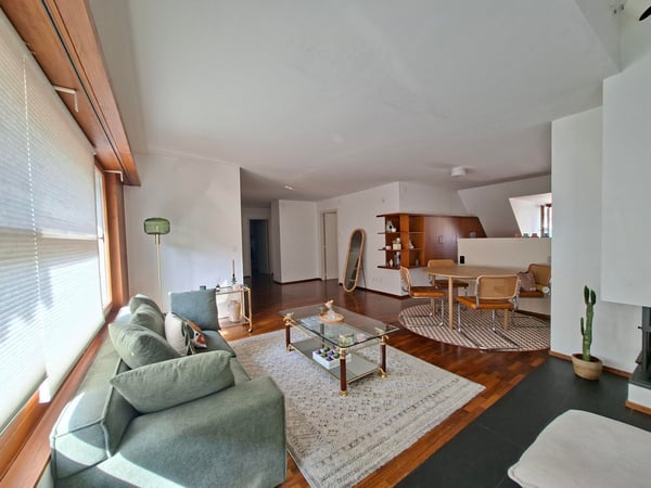 MAGNIFIQUE APPARTEMENT DE 4.5 PIECES GRAND BALCON