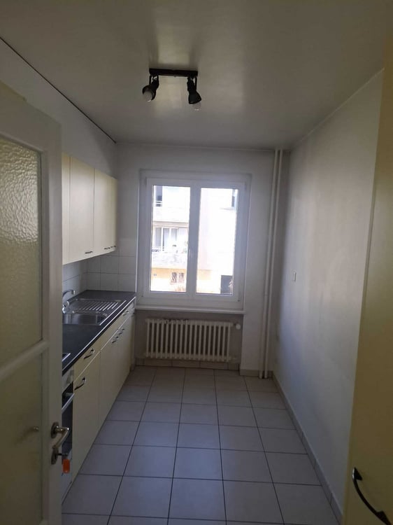 JOLI APPARTEMENT DE 3 PIECES 1ER ETAGE AVEC BALCON 2