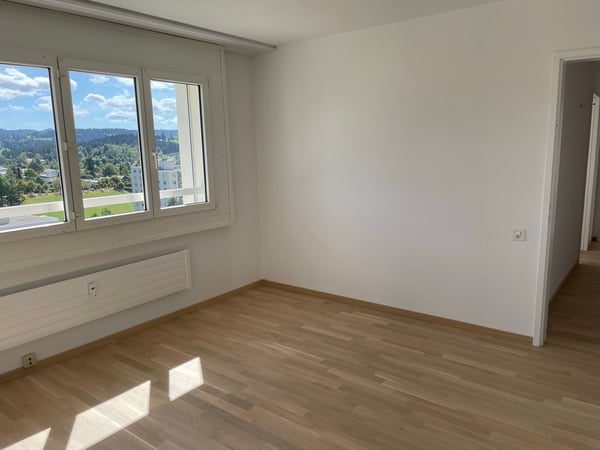 APPARTEMENT 3.5 RENOVE AVEC BALCON ET ASCENSEUR 8