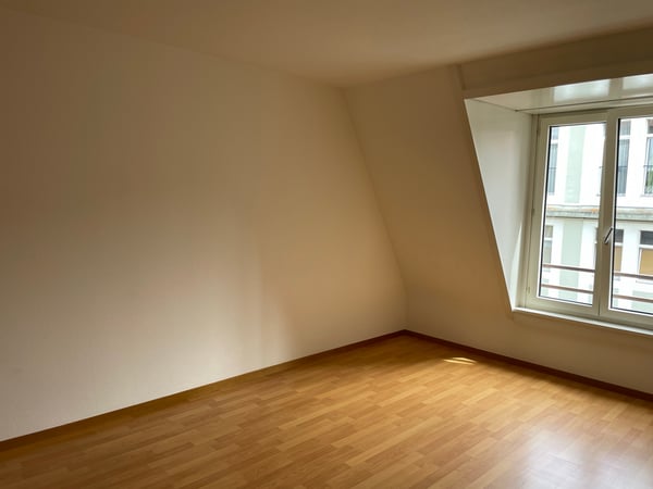 APPARTEMENT 2 PIECES CENTRE VILLE AVEC BALCON 2