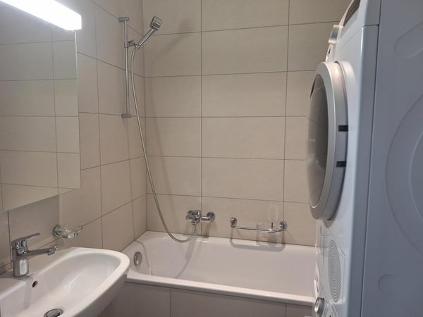 JOLI APPARTEMENT 83 M2 DE 3 PIECES PLEIN CENTRE VILLE AVEC BALCON 9