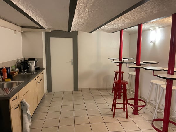 A LOUER SURFACE COMMERCIALE COWORKING CENTRE VILLE 7