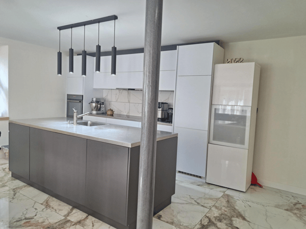 APPARTEMENT TRIPLEX 5.5 PIECES 150 M2 AVEC TERRASSE