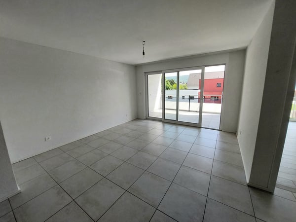 Alle, lumineux et moderne 2.5 pces à louer 2