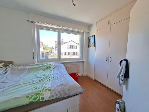 APPARTEMENT 4.5 pièces 1ER ETAGE AVEC VUE 3