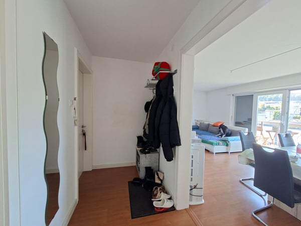 APPARTEMENT 4.5 pièces 1ER ETAGE AVEC VUE 6