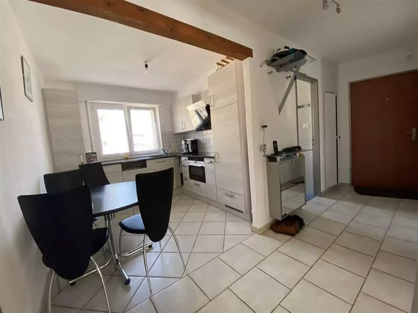 APPARTEMENT DE 3.5 PIECES RENOVE 2EME ETAGE AVEC BALCON 1