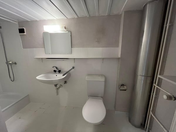 STUDIO 20 M2 1ER ETAGE SANS ASCENSEUR 4