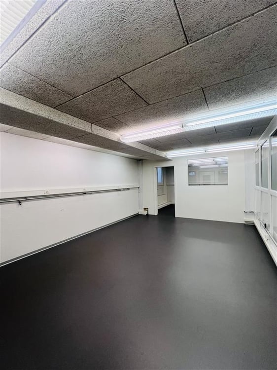 Büroraum/Lagerraum direkt am Bahnhof Oensingen! 5