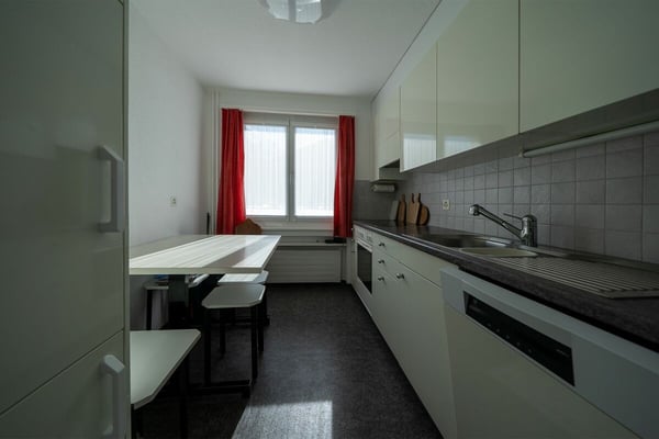 Chesa Muntarütsch - Helle 4-Zimmerwohnung mit Südbalkon und freier Bergsicht 5