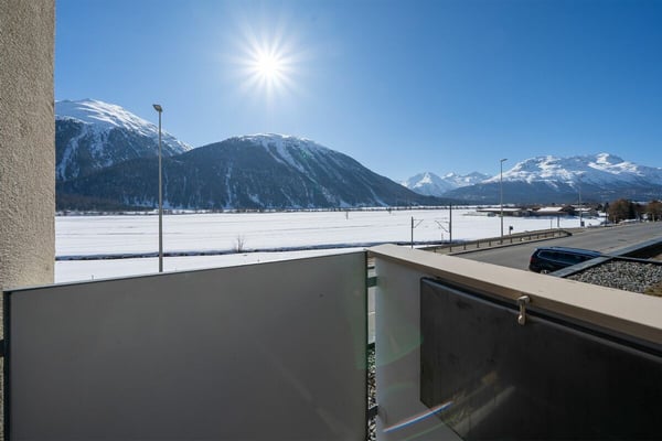 Chesa Muntarütsch - Helle 4-Zimmerwohnung mit Südbalkon und freier Bergsicht 8