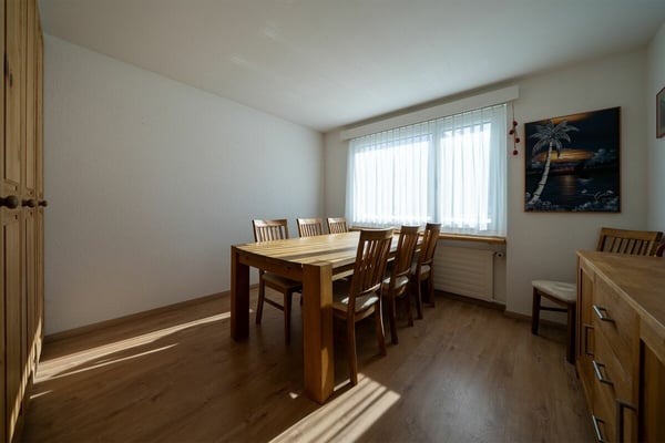 Chesa Muntarütsch - Helle 4-Zimmerwohnung mit Südbalkon und freier Bergsicht 2