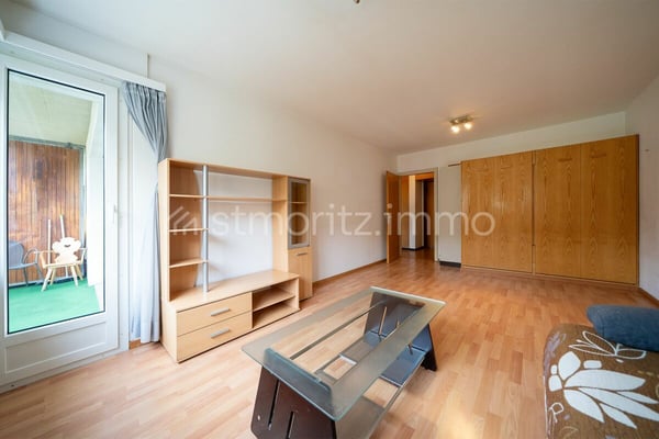 Chesa Derby - Ferienwohnung mit Balkon und grossem Potenzial 1