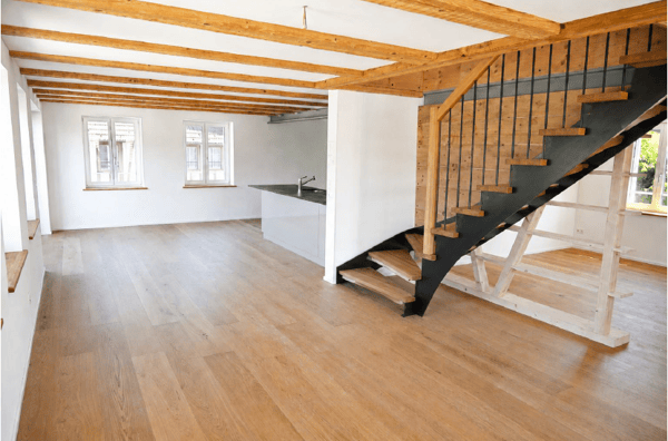 Charmante 2.5-Zimmer-Maisonette-Wohnung in Ebertswil 2