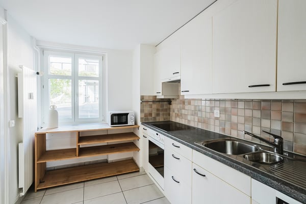 Grosszügige 4.5-Zimmerwohnung an zentraler Lage in Zürich 4