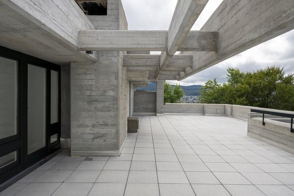 lichtdurchflutete Traumwohnung mit über 200m² Dachterrasse in Zürich-Höngg 9