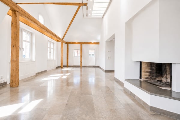 Attraktive 3.5-Zimmer-Dachwohnung mit privater Dachterrasse und Weitblick über Zürich und den Zürichsee 2