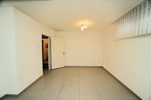 Charmante 2.5-Zimmer-Wohnung in ruhiger Lage Zürich-Seebach 9