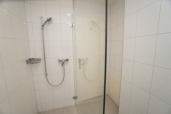 Charmante 2.5-Zimmer-Wohnung in ruhiger Lage Zürich-Seebach 7