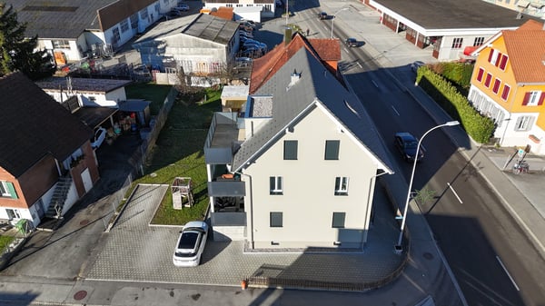 Saniertes Mehrfamilienhaus mit zwei Wohnungen 3