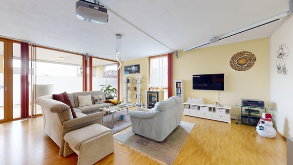 4.5 Zimmer Etagenwohnung mit grosszügigem Balkon 2