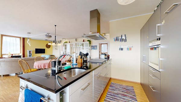 4.5 Zimmer Etagenwohnung mit grosszügigem Balkon 8