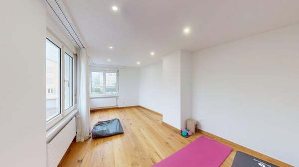 6.5 Zimmer Doppelhaushälfte mit eigenem Garten und Studio 12