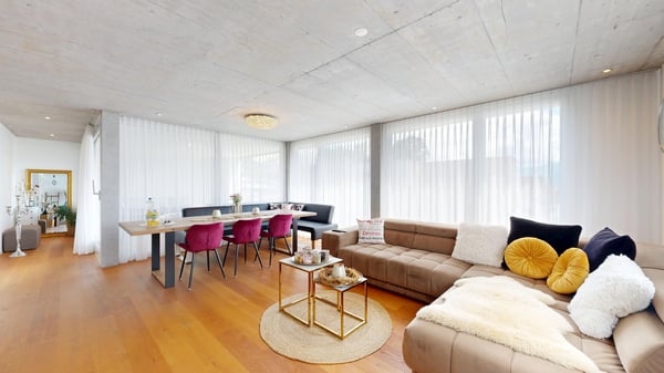 Helle 4.5 Zimmer Wohnung in Montlingen 2