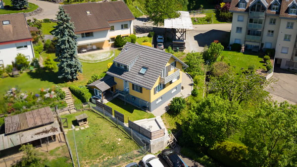 Attraktives 5.5 Zimmer Einfamilienhaus an zentraler Wohnlage 2