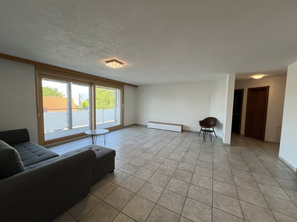 3.5 Zimmerwohnung mit grosszügigem Balkon zu vermieten 5