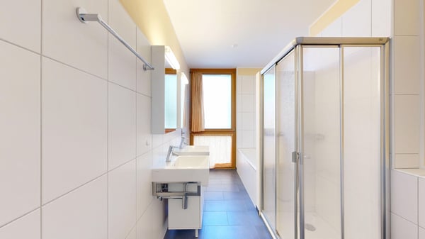 Attraktive 4.5 Zimmer Wohnung mit grossem Balkon 6