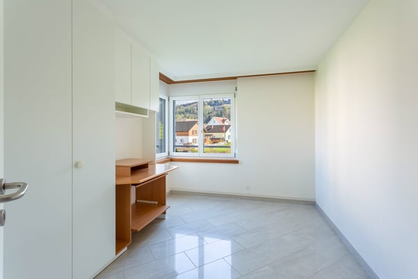 Grosszügige 4.5-Zimmer-Maisonettewohnung mit Gartensitzplatz 10