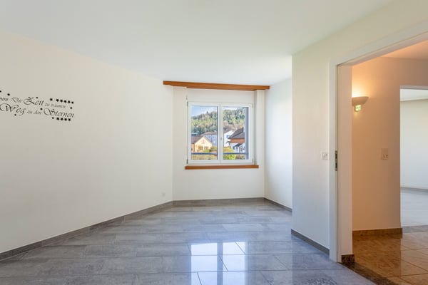 Grosszügige 4.5-Zimmer-Maisonettewohnung mit Gartensitzplatz 11