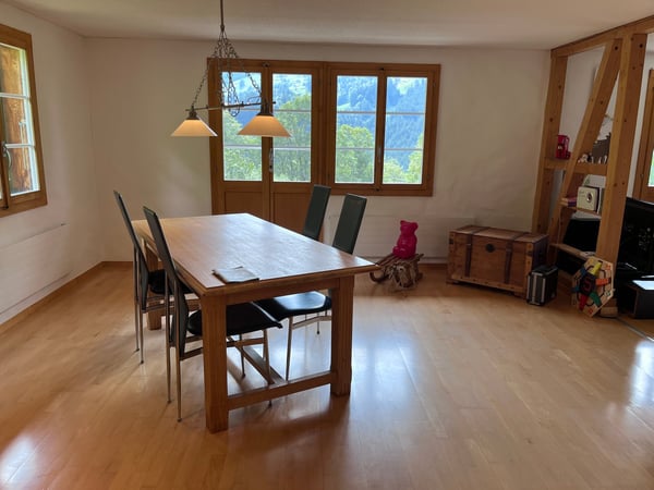 Idyllisch gelegenes Zweifamilienhaus in Grindelwald 5