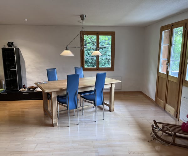 Idyllisch gelegenes Zweifamilienhaus in Grindelwald 3