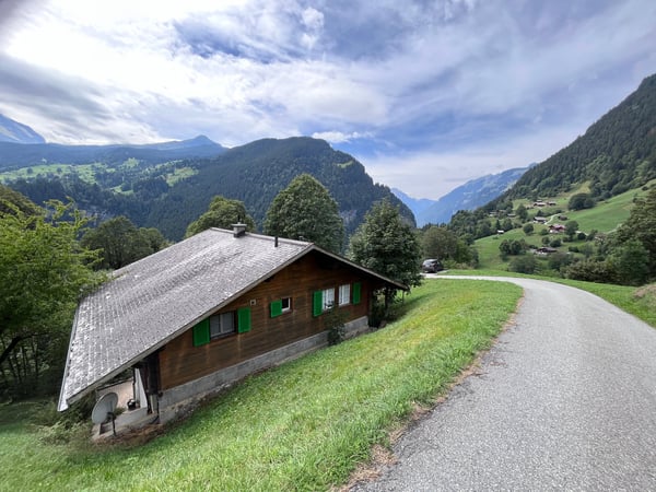 Idyllisch gelegenes Zweifamilienhaus in Grindelwald 15