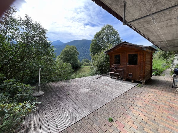 Idyllisch gelegenes Zweifamilienhaus in Grindelwald 11