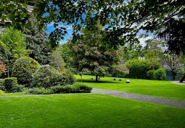 Magnifique appartement de 2 pièces dans une résidence de standing 12