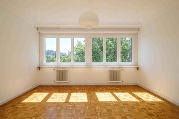 En exclusivité ! Bel appartement de 2 pièces en étage élevé 9