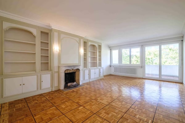 En exclusivité ! Bel appartement de 2 pièces en étage élevé 3