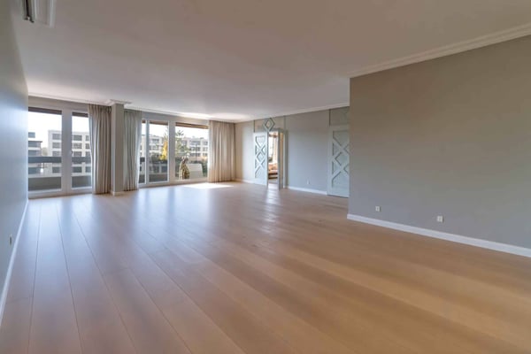 Superbe appartement traversant de 2 pièces à deux pas des Eaux-Vives 1