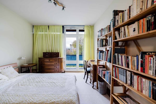 Vaste appartement de 7 pièces au dernier étage - Budé 10