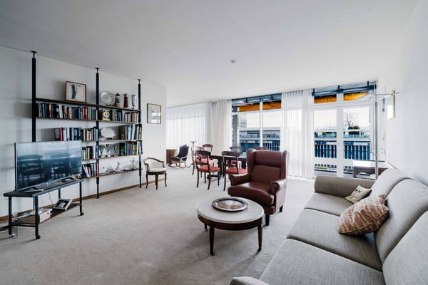 Vaste appartement de 7 pièces au dernier étage - Budé 8