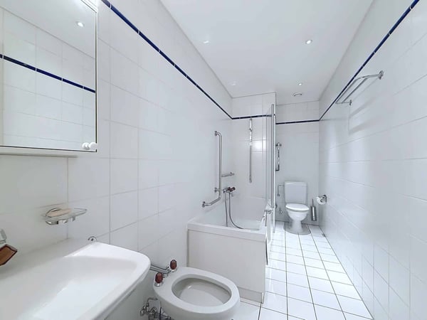 Superbe appartement traversant de 5 pièces à Florissant 13