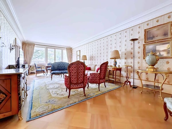 Superbe appartement traversant de 5 pièces à Florissant 1