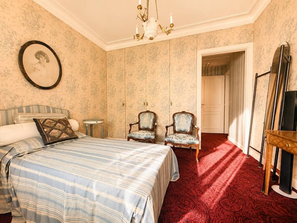 Superbe appartement traversant de 5 pièces à Florissant 9