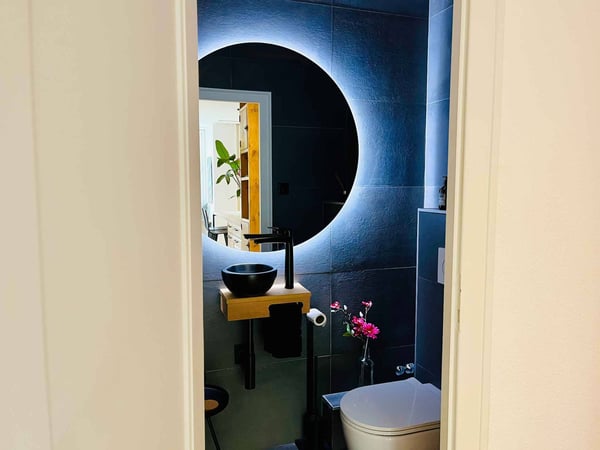 En exclusivité : Elégant appartement traversant de 3 pièces rénové avec balcons 10